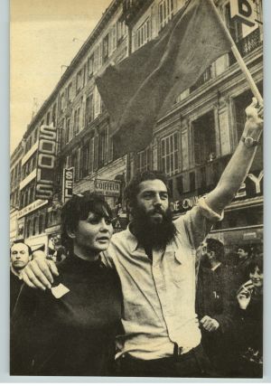 کتاب جمعه سال اول شماره ۳۲ صفحه ۲۴